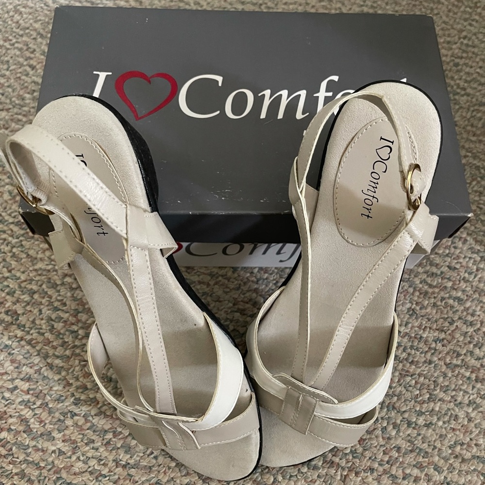I ❤️ Comfort Sandals Cream/light beige w/ buckle